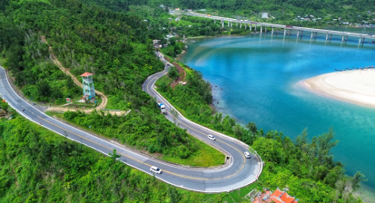 Lang Co Beach: An Ideal Coastal Retreat Near Hue And Da Nang