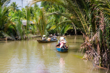 VIETNAM MOSAIQUE ET PLAGE DE HO TRAM