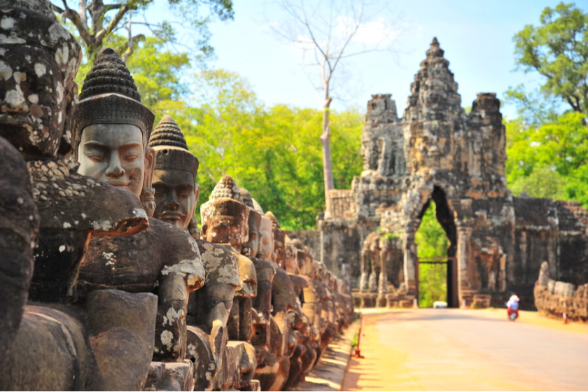 CAMBODGE, MYTHIQUE ANGKOR ET ÎLE SECRETE