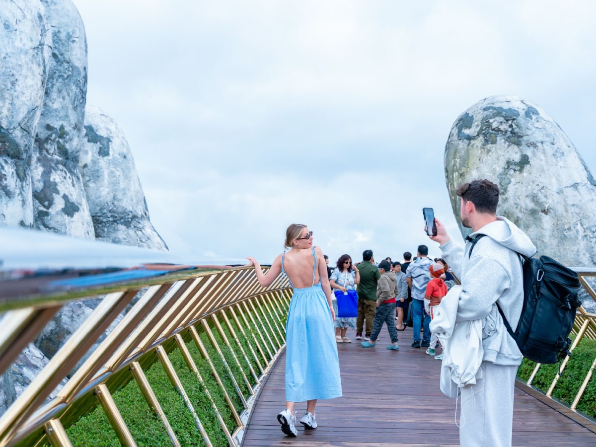 Golden-Bridge-The-famous-check-in-spot-in-Da-Nang
